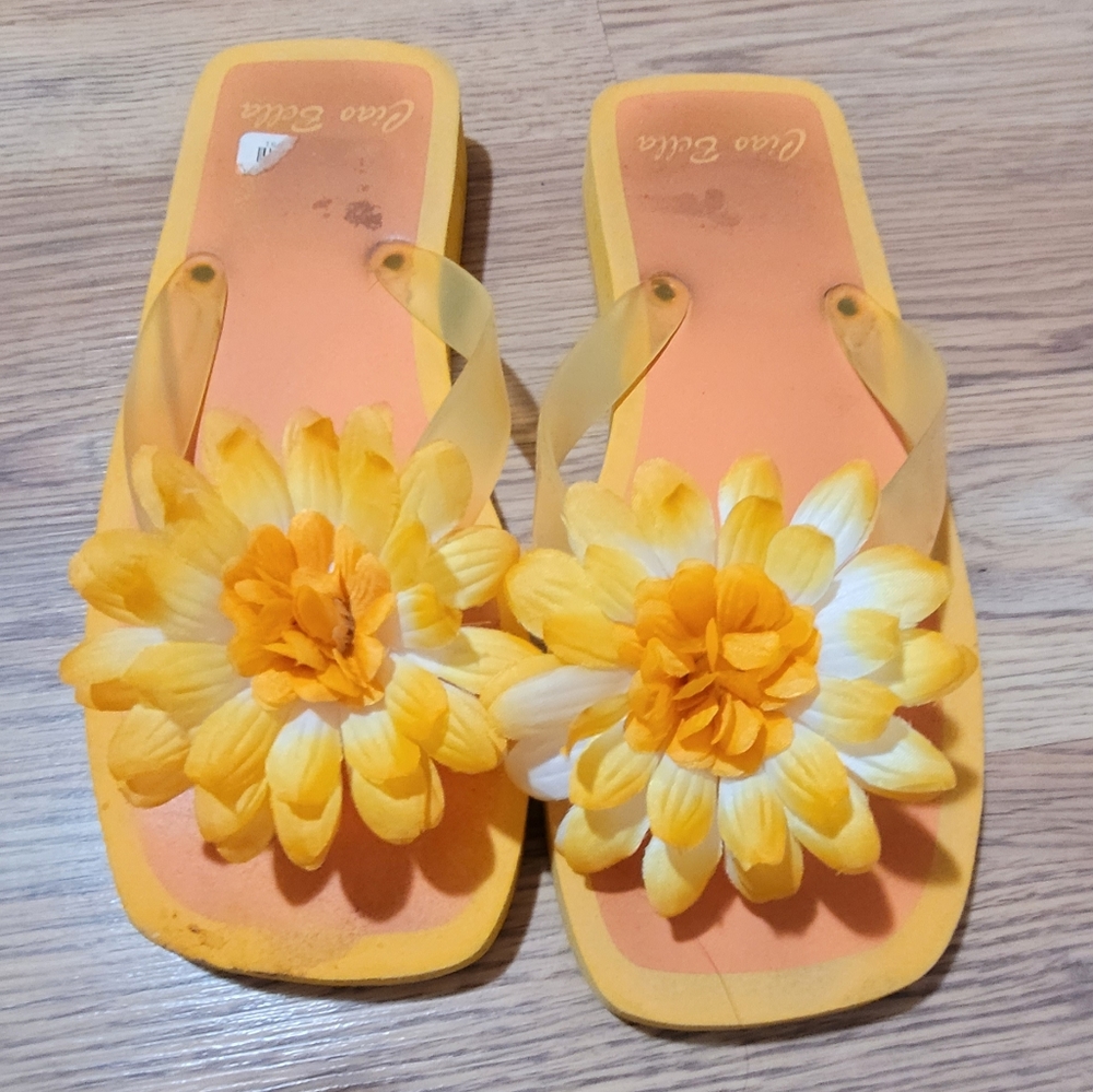 Yellow flower thongs slippers